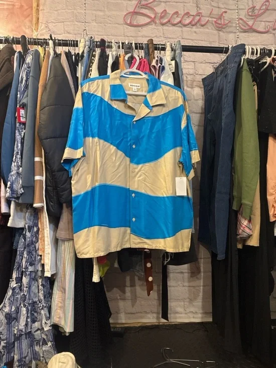 71. Abound • NWT $50 US Casual Blue & Cream Striped Camp Collar Men’s Shirt - Picture 2 of 2